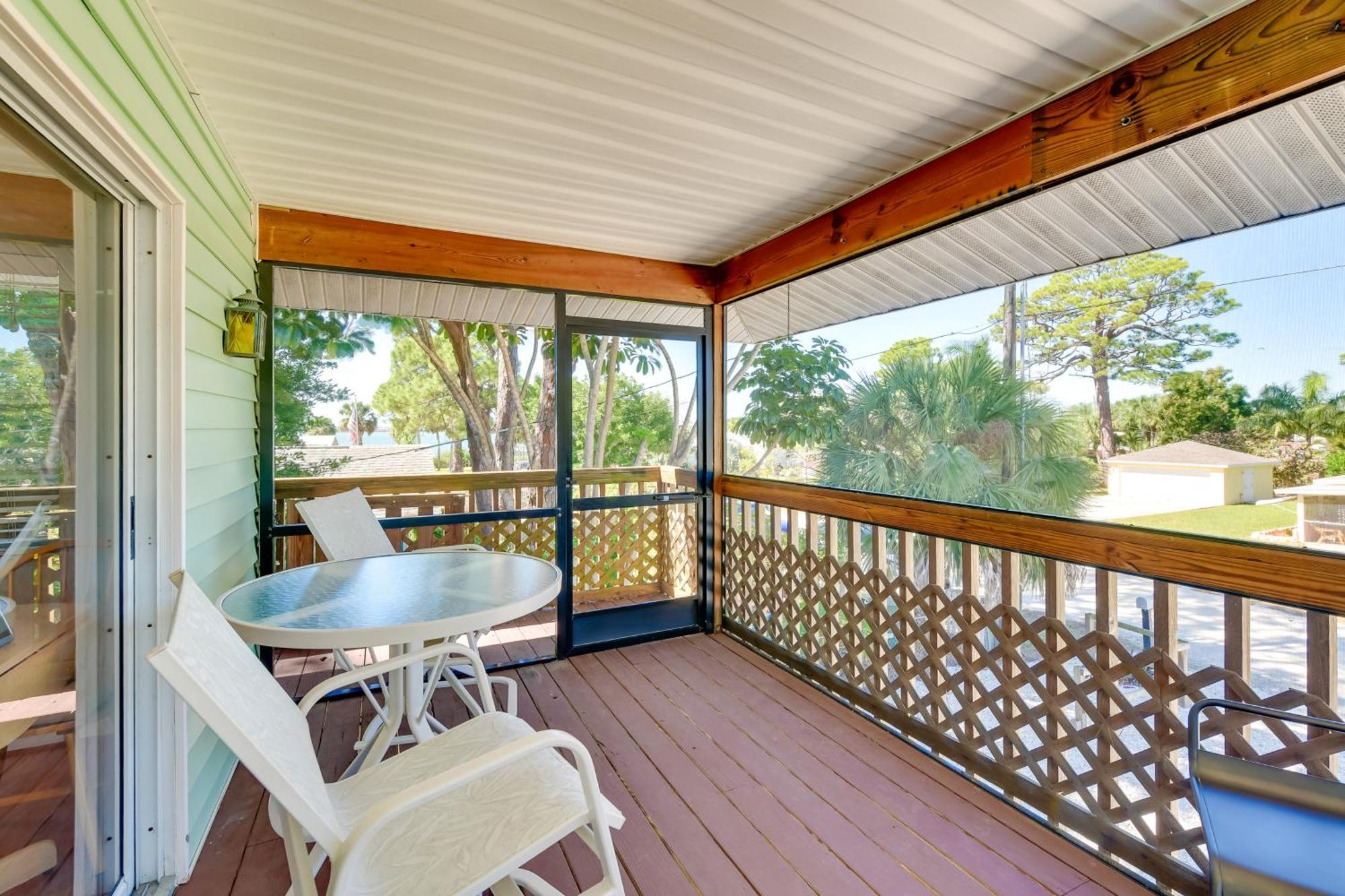 Coastal Oasis With Shared Pool, 2 Mi To Beach! Englewood Luaran gambar