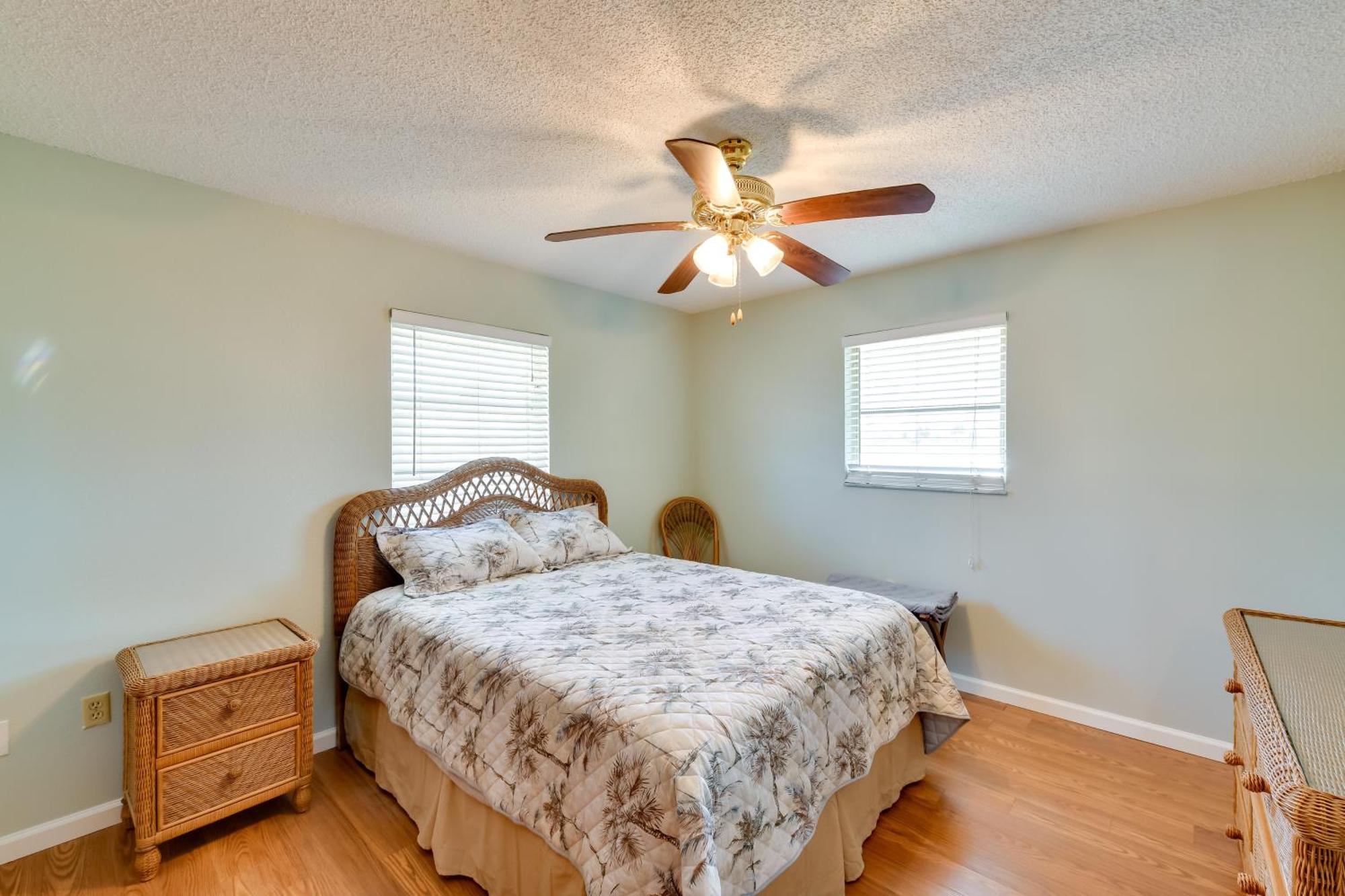 Coastal Oasis With Shared Pool, 2 Mi To Beach! Englewood Luaran gambar